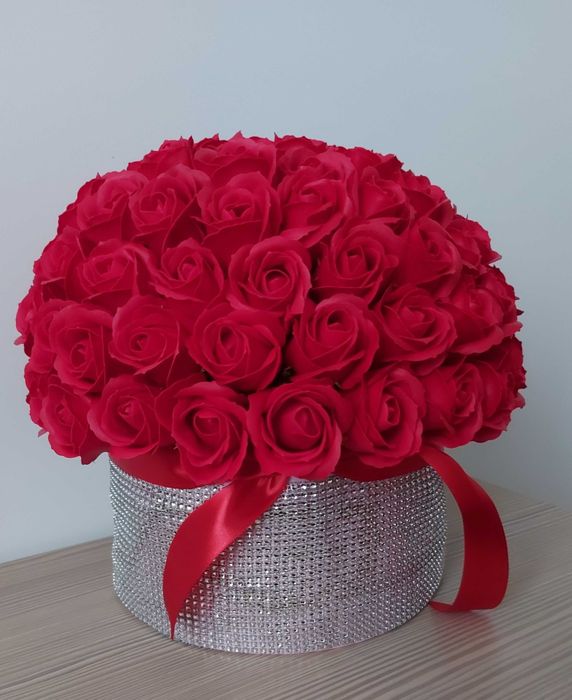 Aranjament 101 TRANDAFIRI + felicitare