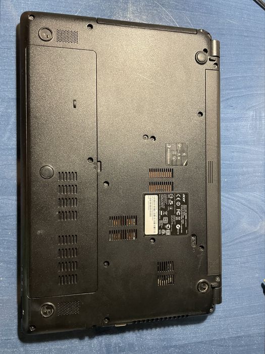 Ультрабук/Ноутбук Acer Aspire E1 572G
