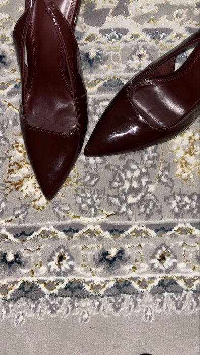 Туфли на шпильках