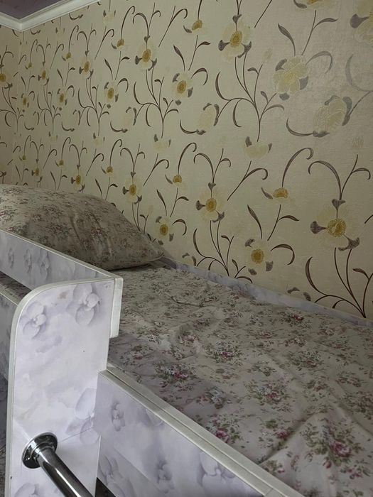 Детская мебель кровать и стол