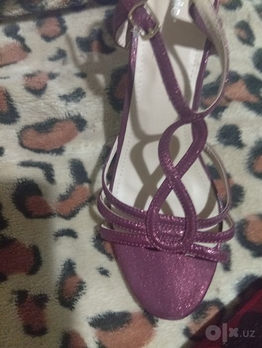 Продам босоножки 40-41