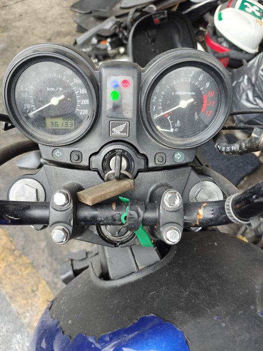 Мотоциклет Хонда ЦБ (Honda CB 400,500)-на части