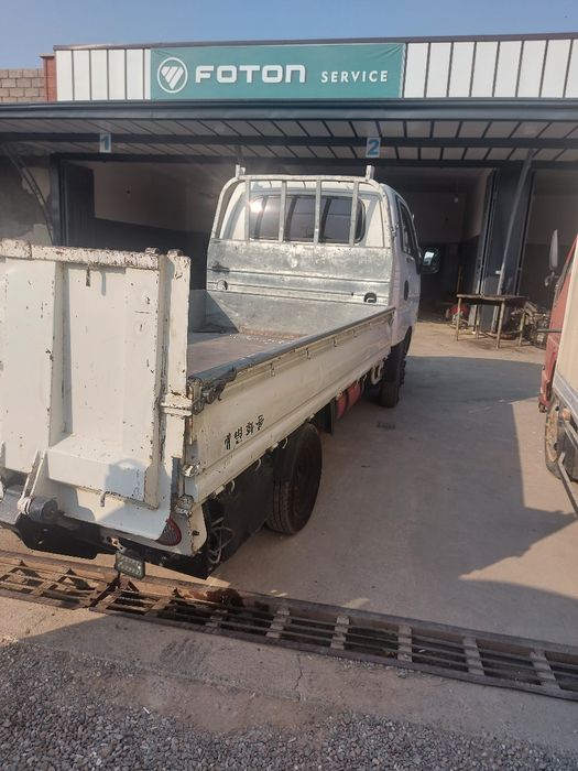 Кия бонго 1.2 сотилади