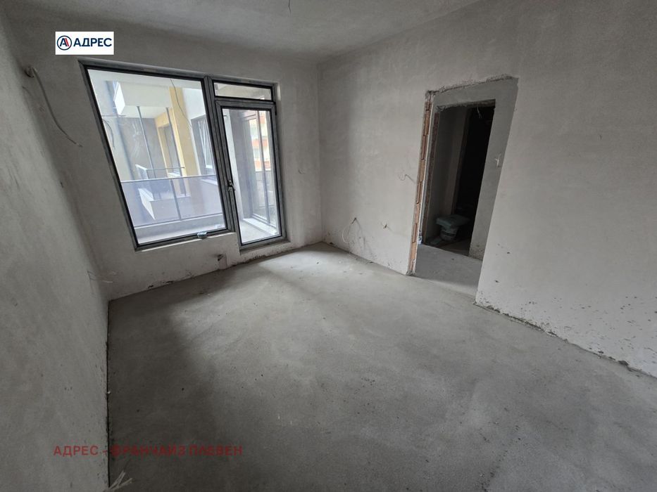 Продава се Тристаен апартамент в Плевен, Идеален център - 103 кв.м за 1350 €/кв.м - Снимка #5