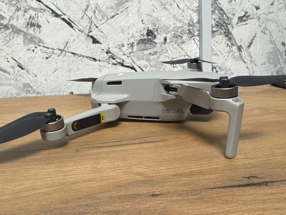 Дрон DJI Mini 2  Fly More Combo