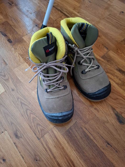 Обувки с метално бомбе No38