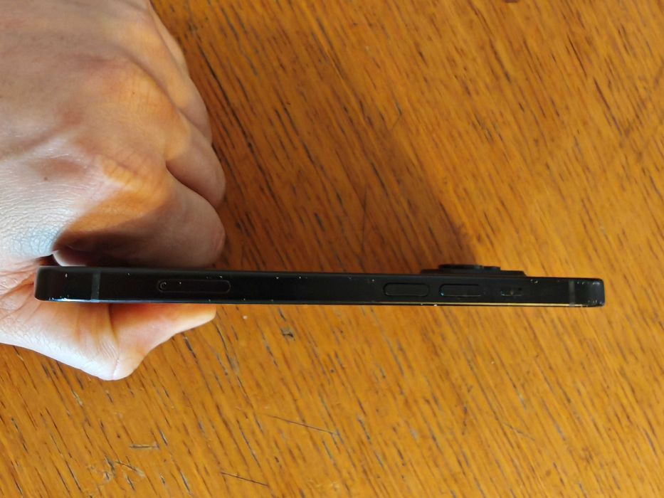 Iphone 15 128gb pentru piese, placa de baza nu se poate folosii