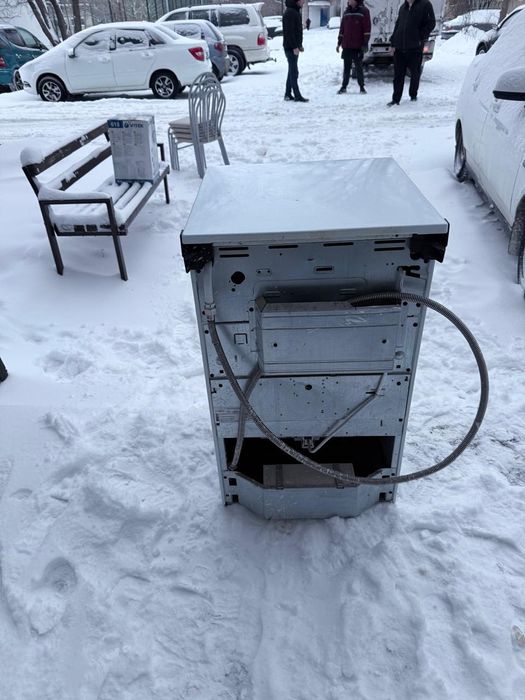 Продам газовую плиту