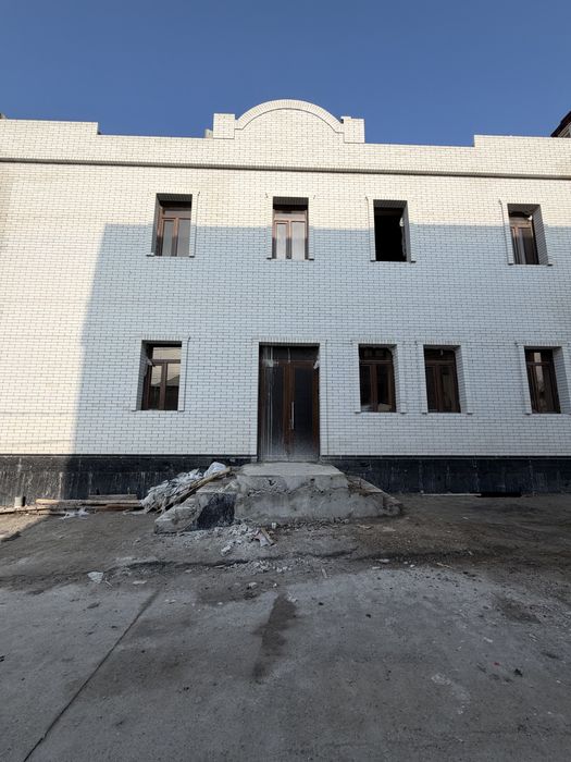 Ofislar,òquv markaz yoki istalgan turdagi turar joy uchun bino!