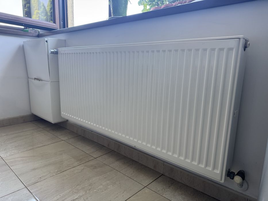 Vând calorifer din oțel Kermi – stare foarte bună -fabricat in Germania