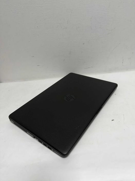 HP Laptop 15-FHD-Core i5-8250U 3.4 GHz-8GB DDR4-SSD 256Gb Win 11-4ore