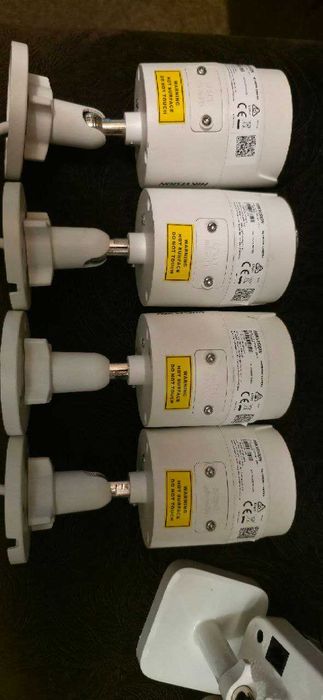 Продаю Hikvision DS-2CD2063G2-I