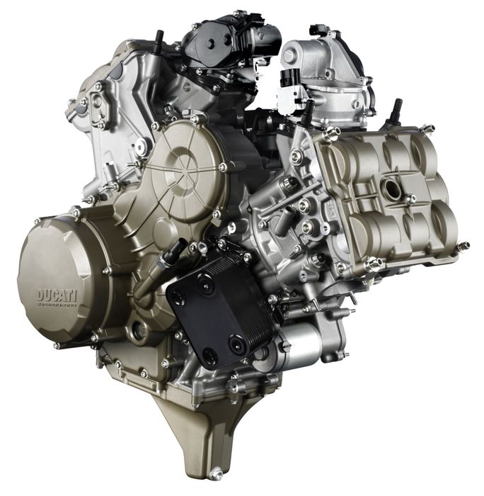 Yamaha Suzuki Honda Aprilia Ducati Двигатели