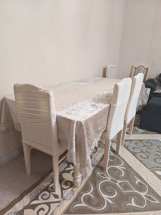 Продается стол со  10стульями