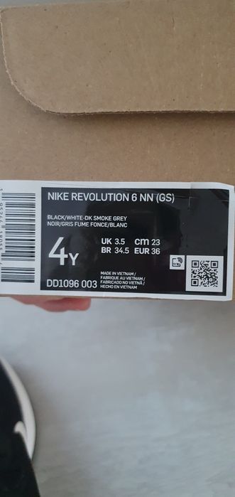 Маратонки NIKE  revolution  6