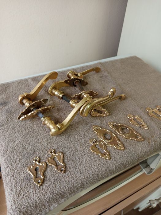 Три комплекта старинни бронзови брави за врати