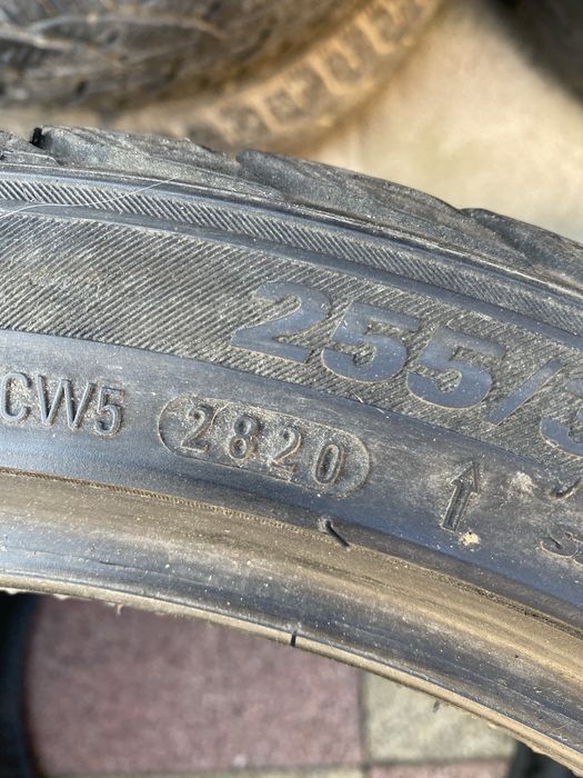 Set 2 anvelope 255 35 18 Kumho cauciucuri iarna M+S