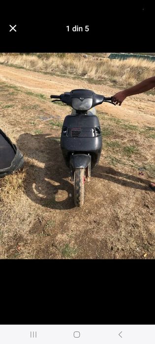 Vând scuter Malaguti F12 motor 80