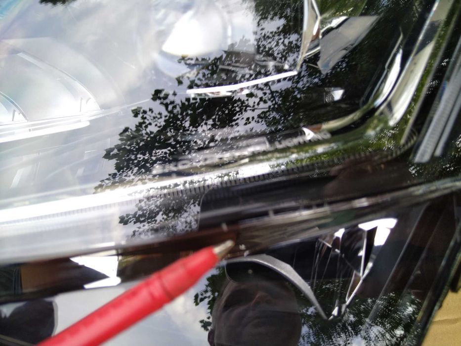 Ляв фар за Skoda Superb III 3V 2023 година.