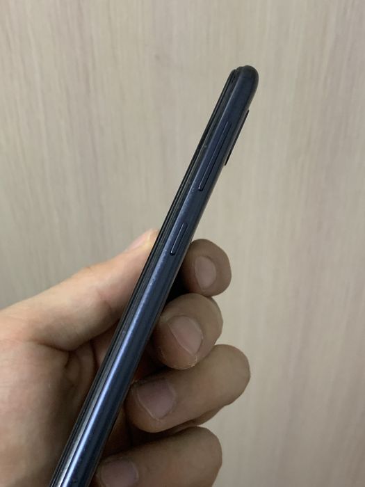 Samsung A10 продам