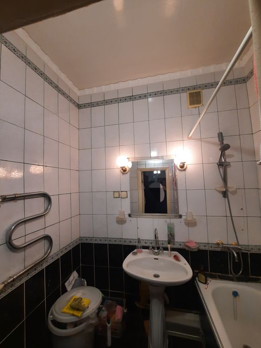 Квартира 4 комнаты. Большой балкон. Центр ЦУМ