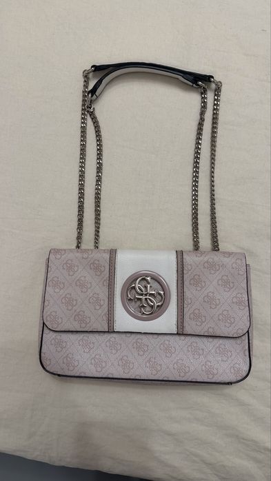 Дамска чанта GUESS оригинална