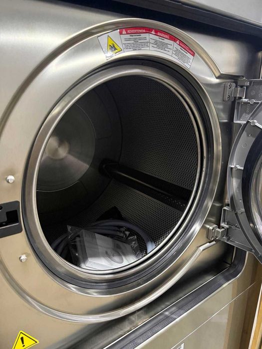 НОВА професионална перална / пералня - 28 кг