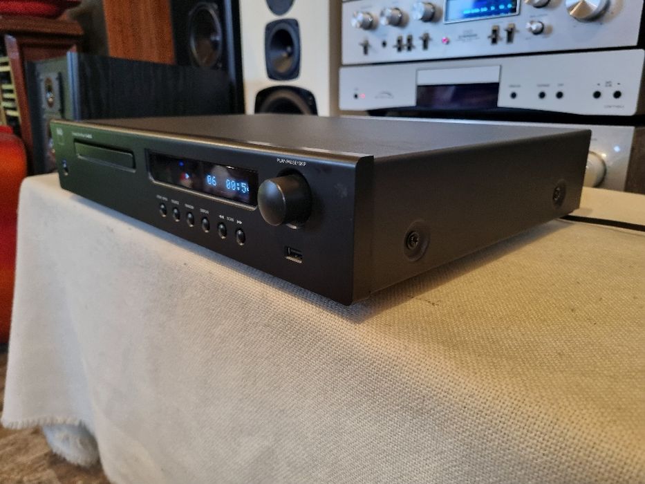 Cd Player NAD - 546 Bee. CD, USB, Mp3 etc. Perfect functional.