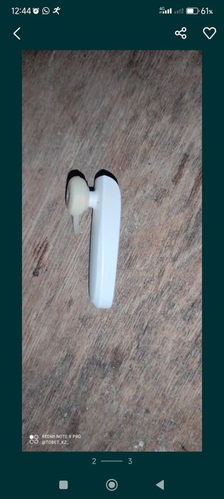 Блютуз наушник .