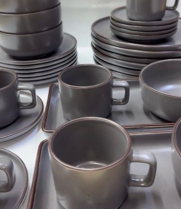 Подам сервиз на 6 персон