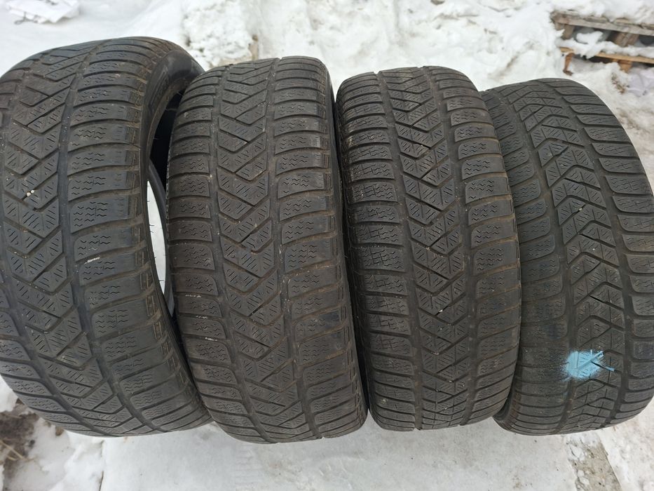 Продам шины 225/50/17 пирелли