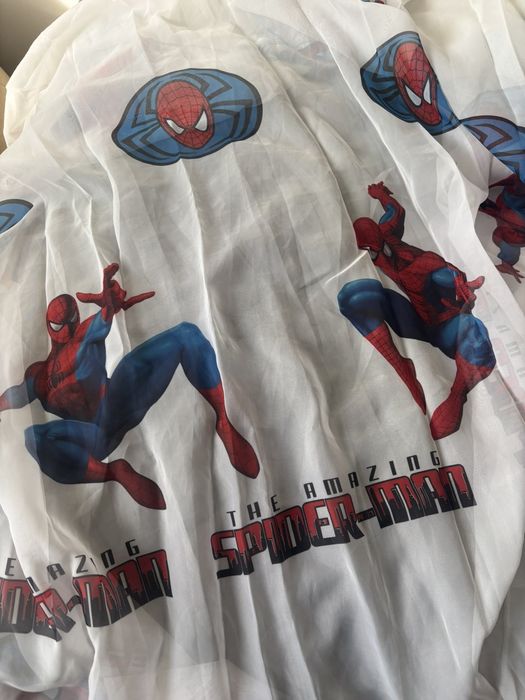 Перде със Спайдърмен