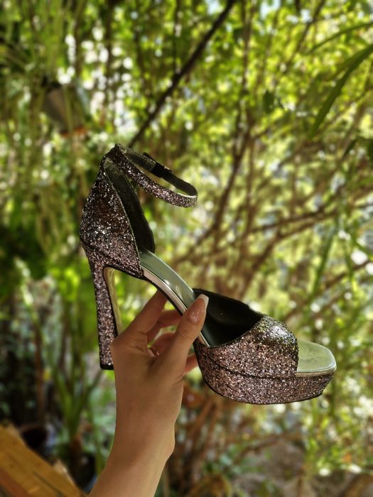 Дамски официални обувки на висок ток!!