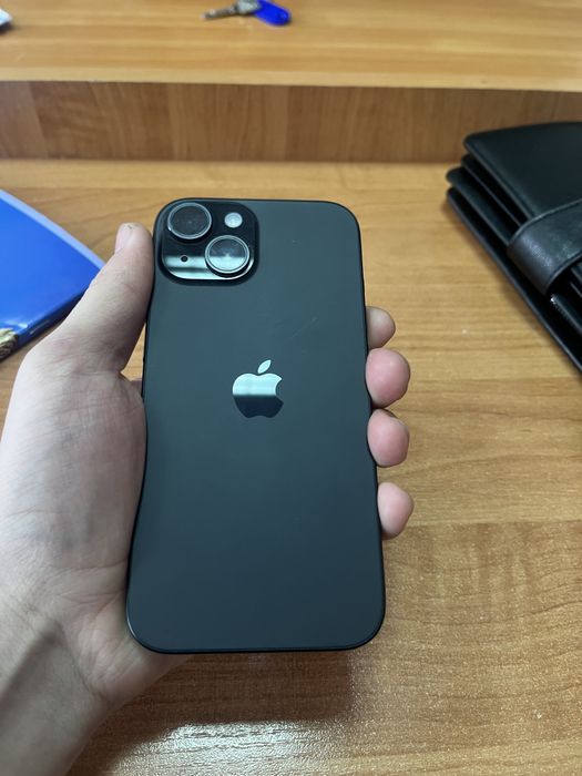 продаю iphone 15 черный