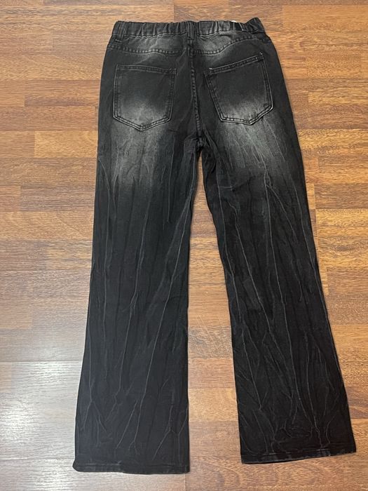 ПРОДАМ НОВЫЕ ДЖИНСЫ (flared jeans/клеш)