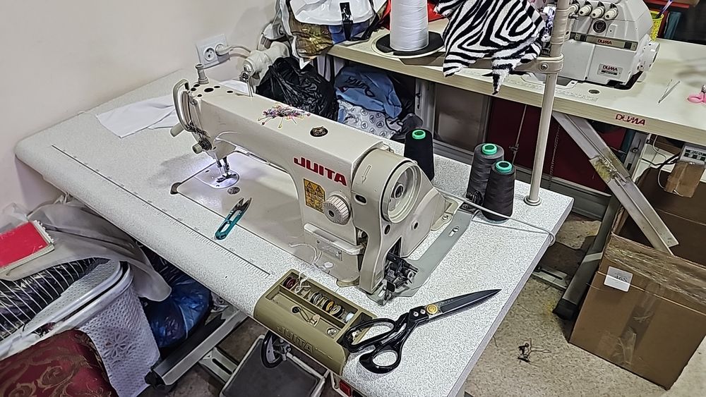 Продаю  швейная машинка и оверлок б/у