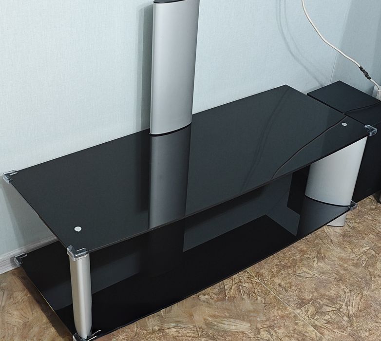 ТВ подставка стеклянная