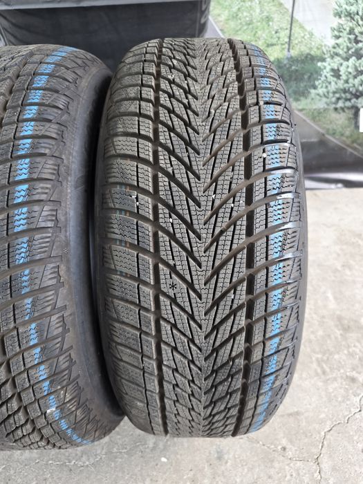 225/55/17 Goodyear 4бр