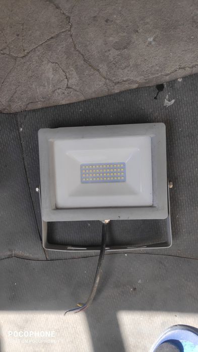 Продам прожекторы светодиодные