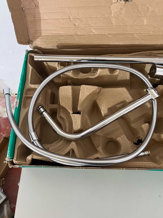 Hansgrohe Crometta S 240 Coloană de duș cu termostat, duș superior Rain 240 mm, pară de duș și bară – Crom