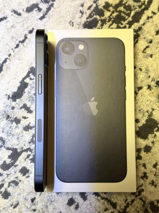 iPhone 13 в идеальном состоянии, с коробкой