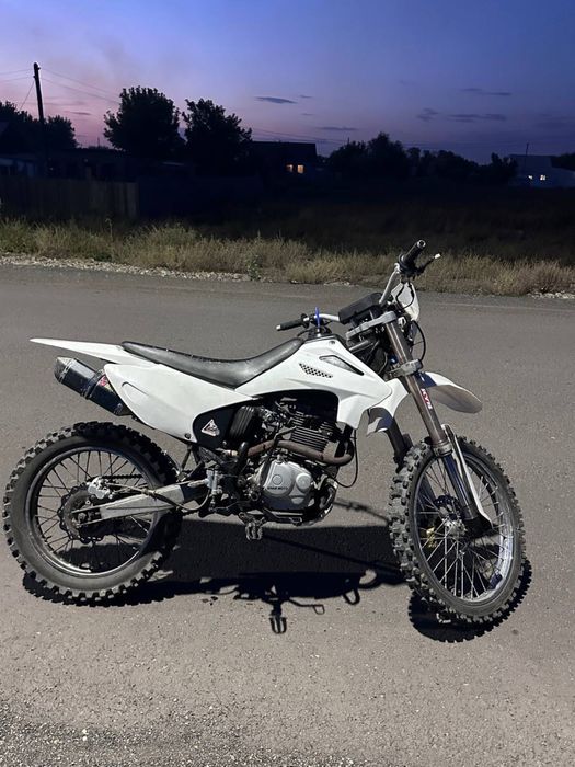 Продам эндуро 06 250 кубов