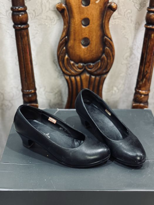 Продам обувь осенние летние