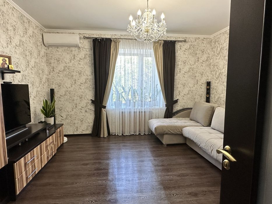 Продам 2-хкомнатная квартира