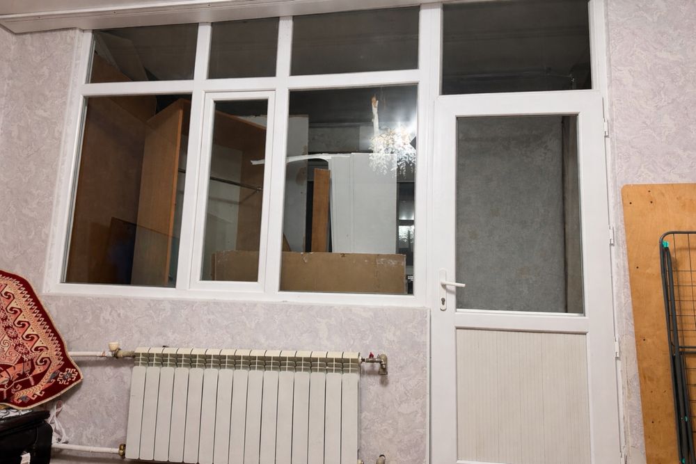 Продам пластиковые окна и дверь