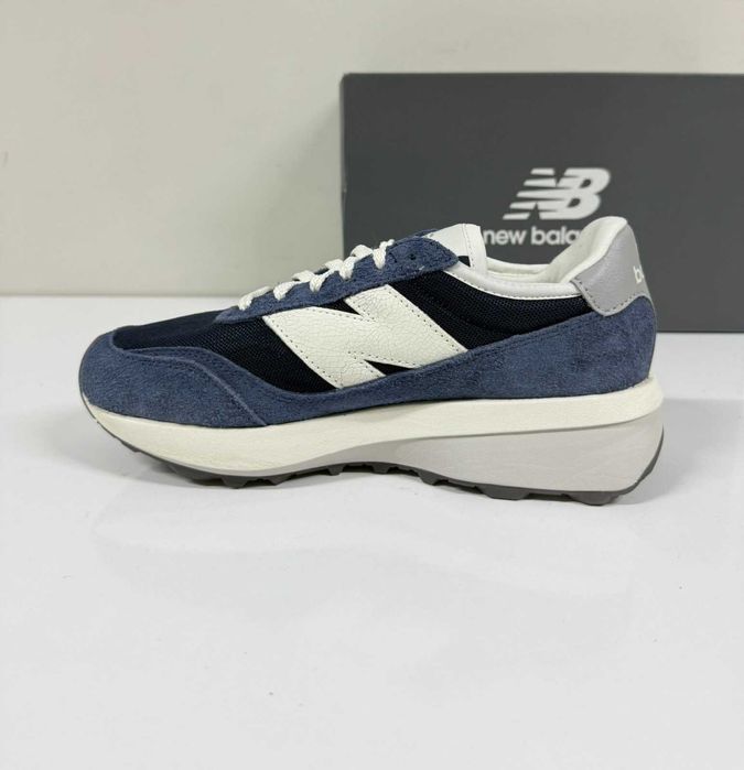 New Balance  370