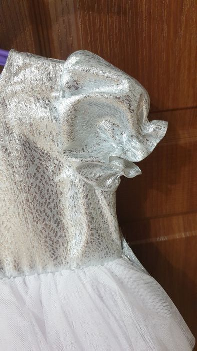 Продам платье на утренник