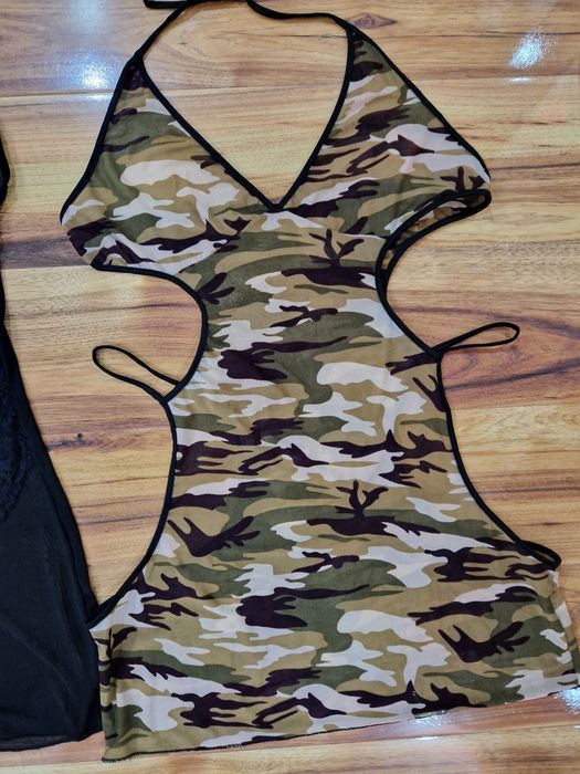 Doua lenjerii sexy la doar 45 lei