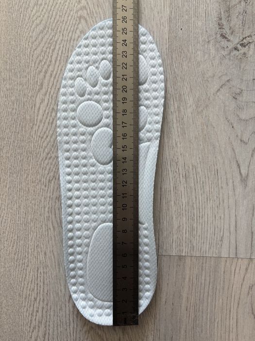 Кроссовки женские