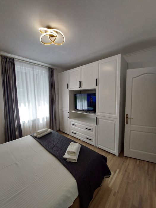 Cazare Centru/Zamca/Apartament/1-2 Camere/RegimHotelier. .